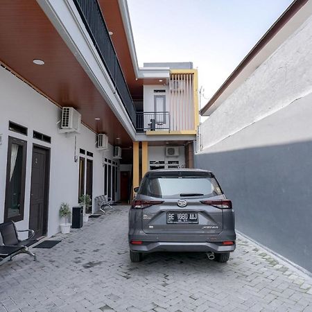 Reddoorz @ Jalan Urip Sumoharjo Lampung Otel Bandar Lampung Dış mekan fotoğraf