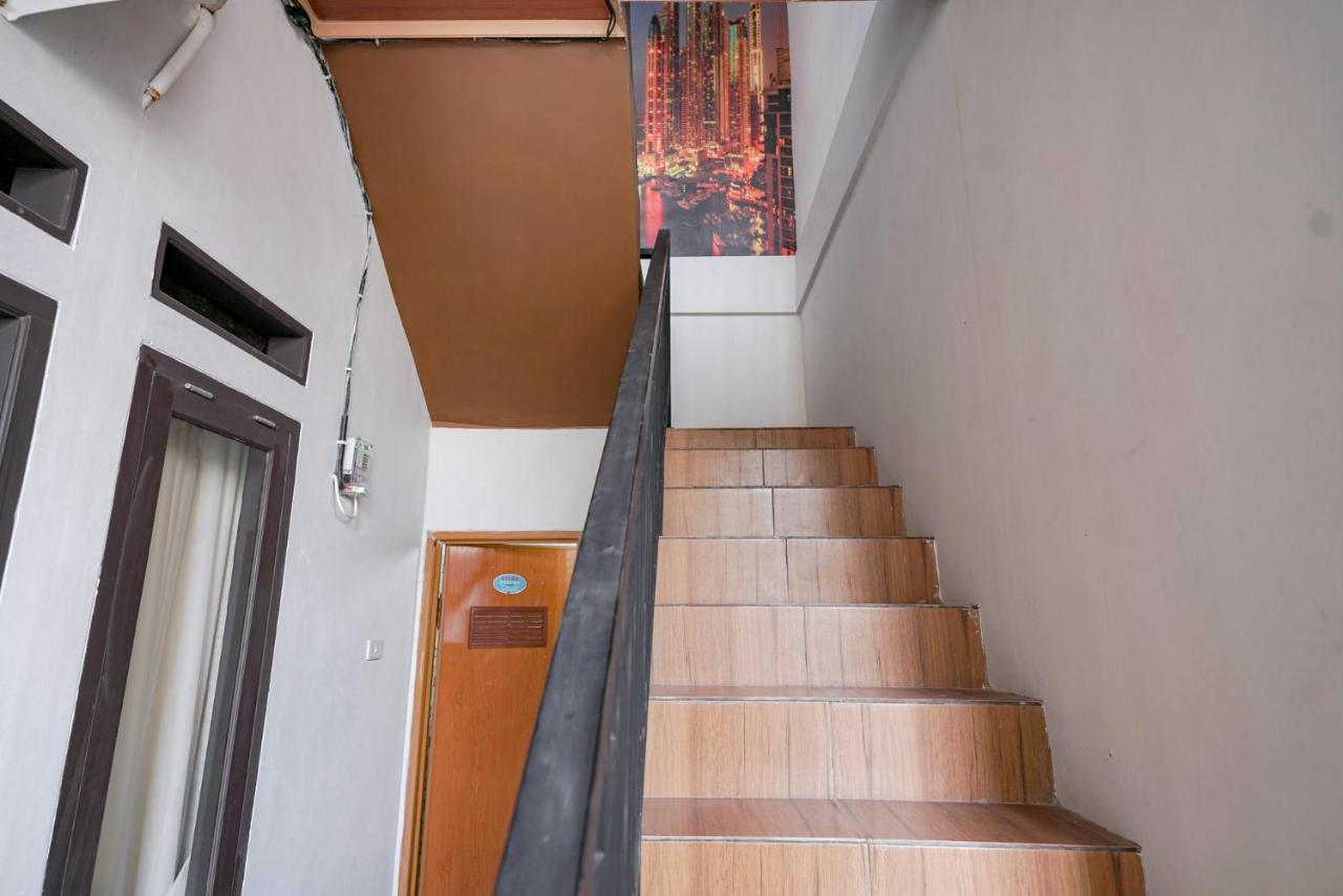 Reddoorz @ Jalan Urip Sumoharjo Lampung Otel Bandar Lampung Dış mekan fotoğraf